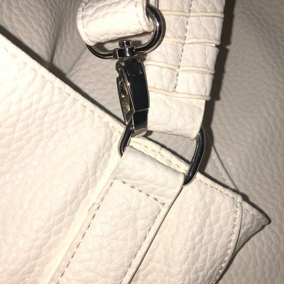 Just Fab white purse - Picture 4 of 8